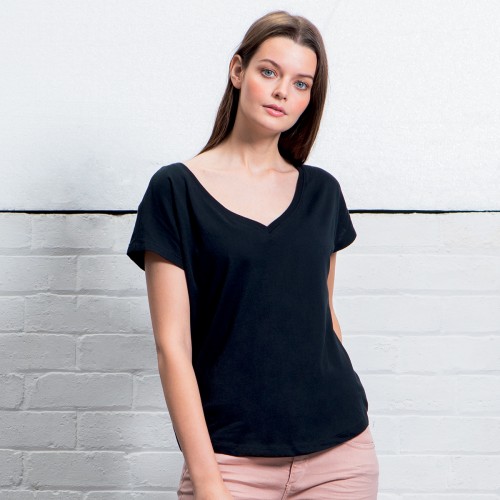 WOMEN'S LOOSE FIT V NECK 100%C